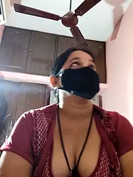 Snapshot of lalitha225 chatting on December 31, 2024, 9:10 am lalitha225 online show from December 31, 2024, 9:10 am