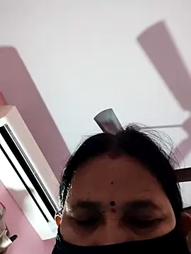 Snapshot of lalitha225 chatting on January 2, 2025, 4:52 am lalitha225 online show from January 2, 2025, 4:52 am