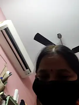 Snapshot of lalitha225 chatting on January 22, 2025, 5:37 am lalitha225 online show from January 22, 2025, 5:37 am