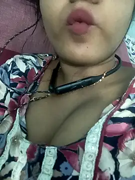 Snapshot of Sania-Love chatting on February 17, 2025, 5:53 pm Sania-Love online show from February 17, 2025, 5:53 pm