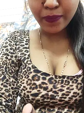 Snapshot of Sania-Love chatting on February 28, 2025, 7:35 pm Sania-Love online show from February 28, 2025, 7:35 pm