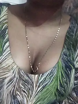 Snapshot of Sania-Love chatting on March 13, 2025, 9:05 pm Sania-Love online show from March 13, 2025, 9:05 pm