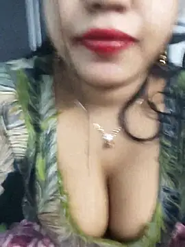 Snapshot of Sania-Love chatting on November 14, 2025, 9:35 pm Sania-Love online show from November 14, 2025, 9:35 pm