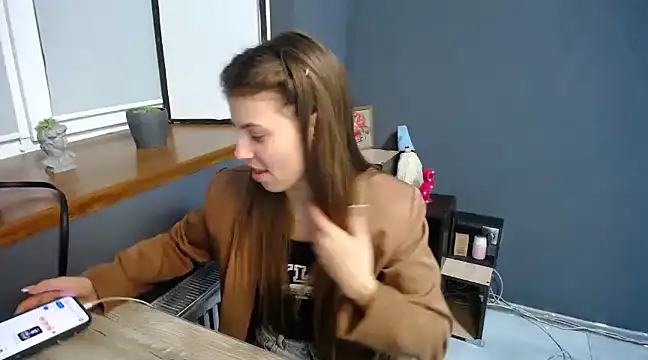 felicity gold online show from February 3, 2025, 12:14 pm