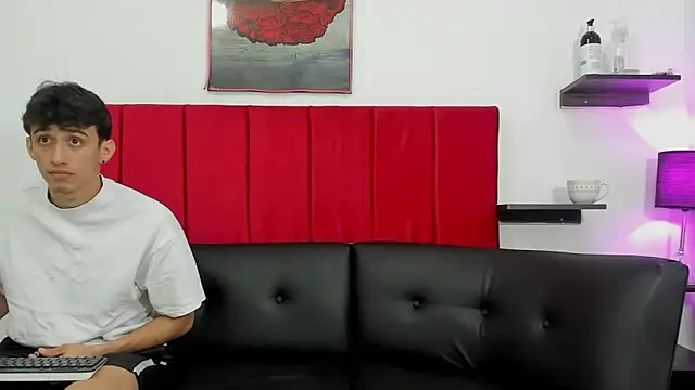 Snapshot of hotfriends_sex chatting on March 10, 2025, 12:04 pm hotfriends sex online show from March 10, 2025, 12:04 pm