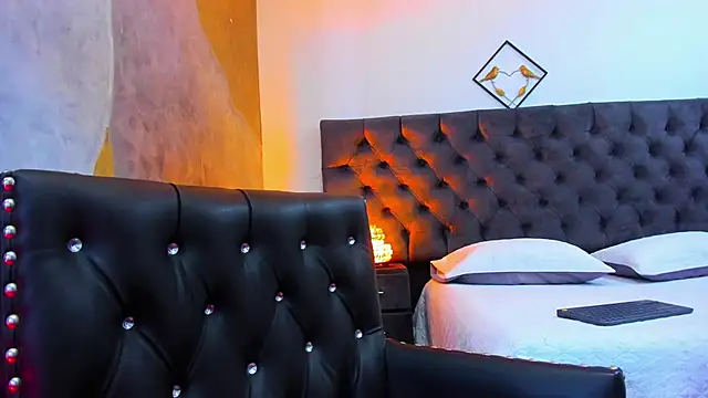 Snapshot of Loggan_donnelly chatting on December 22, 2024, 8:36 pm Loggan donnelly online show from December 22, 2024, 8:36 pm