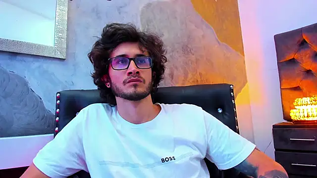 Snapshot of Loggan_donnelly chatting on December 22, 2024, 11:41 pm Loggan donnelly online show from December 22, 2024, 11:41 pm