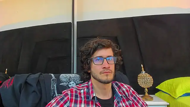 Snapshot of Loggan_donnelly chatting on January 7, 2025, 9:14 pm Loggan donnelly online show from January 7, 2025, 9:14 pm