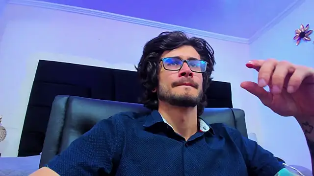 Snapshot of Loggan_donnelly chatting on January 12, 2025, 8:14 pm Loggan donnelly online show from January 12, 2025, 8:14 pm