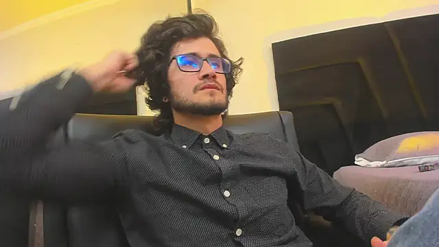 Snapshot of Loggan_donnelly chatting on January 14, 2025, 8:48 pm Loggan donnelly online show from January 14, 2025, 8:48 pm