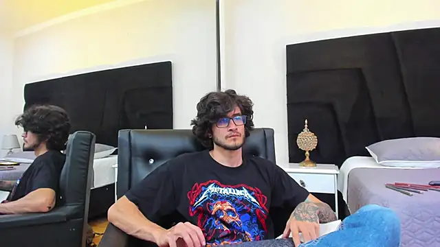 Snapshot of Loggan_donnelly chatting on January 15, 2025, 8:05 pm Loggan donnelly online show from January 15, 2025, 8:05 pm