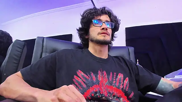 Snapshot of Loggan_donnelly chatting on January 16, 2025, 8:14 pm Loggan donnelly online show from January 16, 2025, 8:14 pm