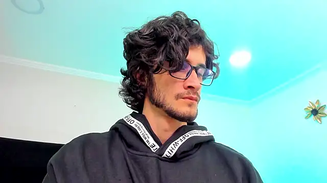 Snapshot of Loggan_donnelly chatting on February 7, 2025, 9:48 pm Loggan donnelly online show from February 7, 2025, 9:48 pm