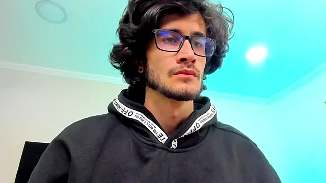 Snapshot of Loggan_donnelly chatting on February 8, 2025, 12:49 am Loggan donnelly online show from February 8, 2025, 12:49 am