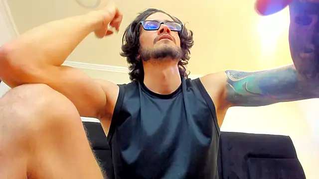 Snapshot of Loggan_donnelly chatting on February 14, 2025, 11:53 pm Loggan donnelly online show from February 14, 2025, 11:53 pm