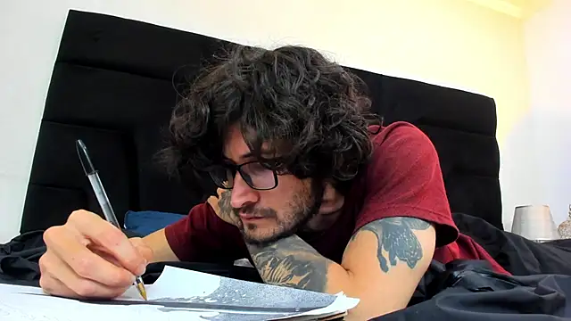 Snapshot of Loggan_donnelly chatting on February 24, 2025, 9:09 pm Loggan donnelly online show from February 24, 2025, 9:09 pm