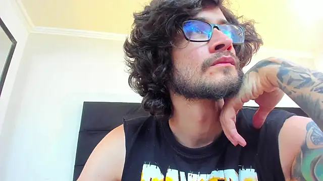 Snapshot of Loggan_donnelly chatting on March 7, 2025, 12:04 am Loggan donnelly online show from March 7, 2025, 12:04 am