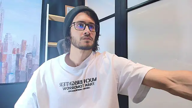 Snapshot of Loggan_donnelly chatting on March 13, 2025, 8:11 pm Loggan donnelly online show from March 13, 2025, 8:11 pm