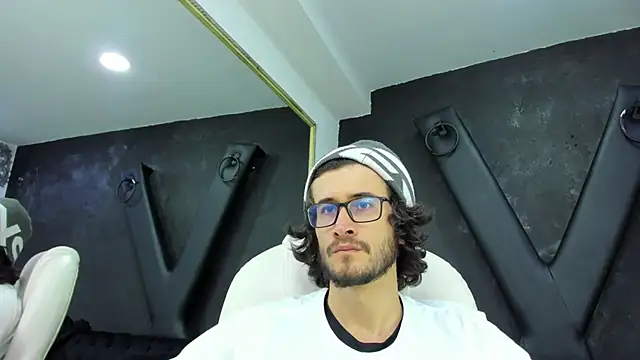 Snapshot of Loggan_donnelly chatting on March 16, 2025, 7:49 pm Loggan donnelly online show from March 16, 2025, 7:49 pm