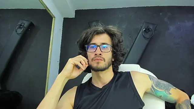 Snapshot of Loggan_donnelly chatting on March 16, 2025, 10:53 pm Loggan donnelly online show from March 16, 2025, 10:53 pm