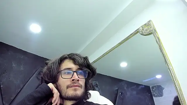 Snapshot of Loggan_donnelly chatting on March 20, 2025, 8:08 pm Loggan donnelly online show from March 20, 2025, 8:08 pm