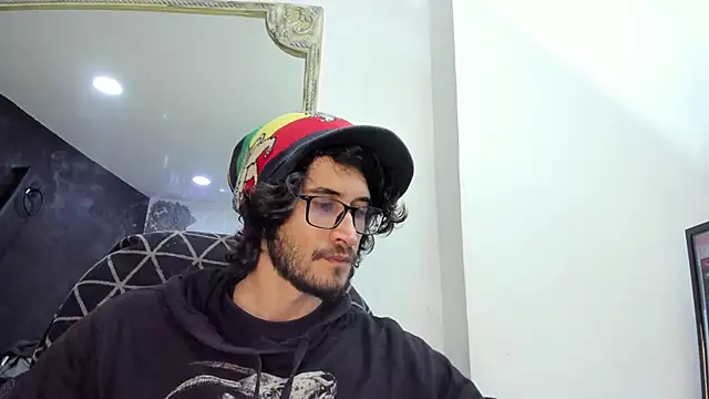 Snapshot of Loggan_donnelly chatting on March 21, 2025, 8:08 pm Loggan donnelly online show from March 21, 2025, 8:08 pm