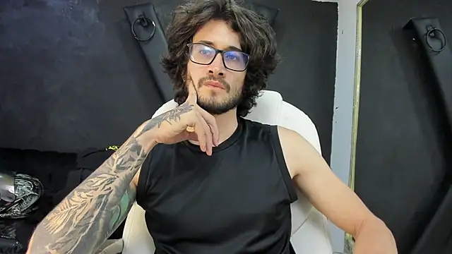 Snapshot of Loggan_donnelly chatting on March 21, 2025, 11:12 pm Loggan donnelly online show from March 21, 2025, 11:12 pm