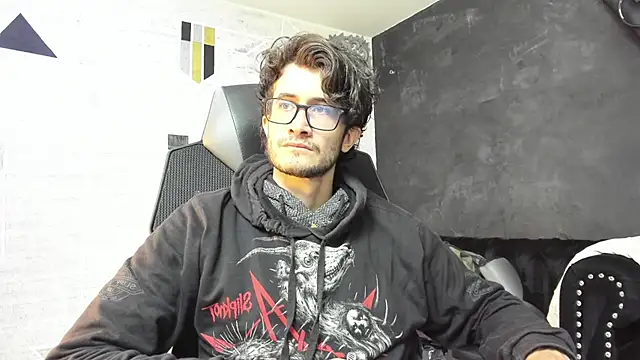 Snapshot of Loggan_donnelly chatting on September 17, 2025, 8:21 pm Loggan donnelly online show from September 17, 2025, 8:21 pm