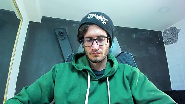 Snapshot of Loggan_donnelly chatting on October 3, 2025, 7:55 pm Loggan donnelly online show from October 3, 2025, 7:55 pm