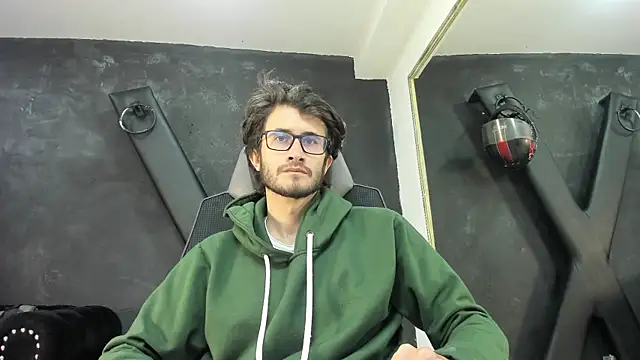 Snapshot of Loggan_donnelly chatting on October 12, 2025, 8:08 pm Loggan donnelly online show from October 12, 2025, 8:08 pm