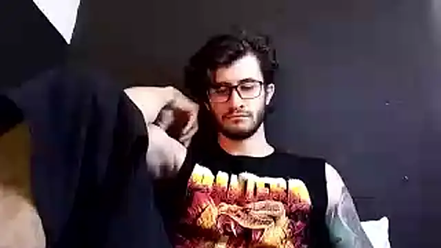 Snapshot of Loggan_donnelly chatting on October 28, 2025, 6:43 pm Loggan donnelly online show from October 28, 2025, 6:43 pm