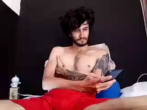 Snapshot of Loggan_donnelly chatting on November 5, 2025, 10:15 am Loggan donnelly online show from November 5, 2025, 10:15 am