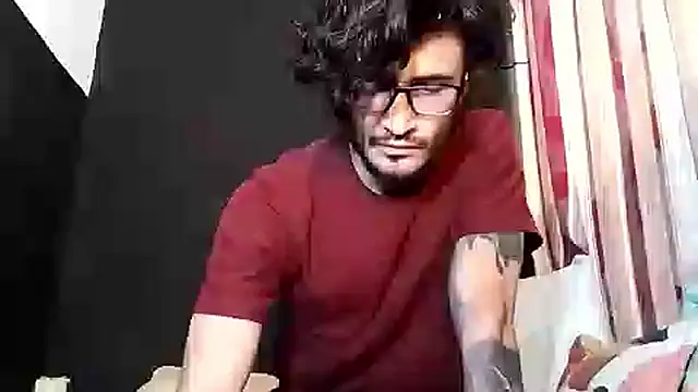 Snapshot of Loggan_donnelly chatting on November 10, 2025, 7:02 pm Loggan donnelly online show from November 10, 2025, 7:02 pm