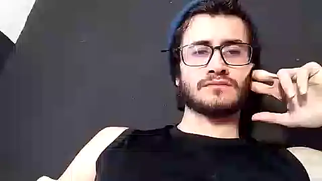 Snapshot of Loggan_donnelly chatting on November 12, 2025, 7:13 pm Loggan donnelly online show from November 12, 2025, 7:13 pm