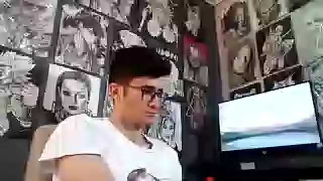 Snapshot of Loggan_donnelly chatting on December 5, 2025, 6:15 pm Loggan donnelly online show from December 5, 2025, 6:15 pm