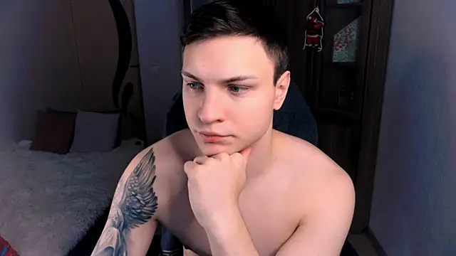 handsome guy01 online show from December 17, 2024, 10:32 pm