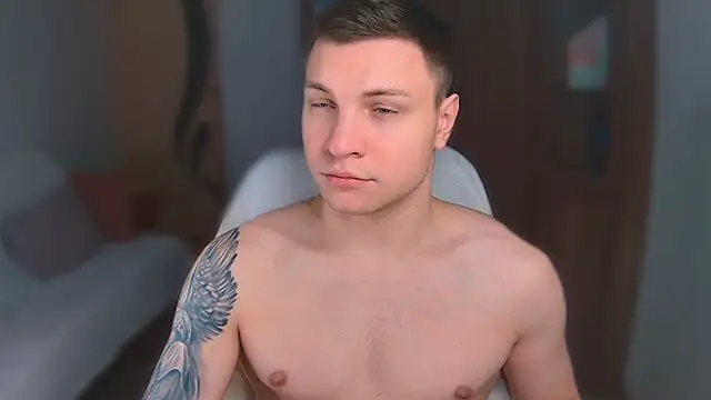 handsome guy01 online show from February 19, 2025, 1:40 am