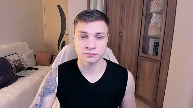 handsome guy01 online show from September 19, 2025, 1:51 am