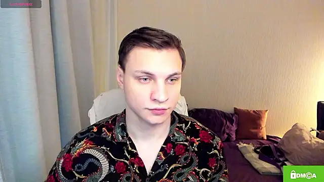 handsome guy01 online show from March 28, 2026, 4:28 pm