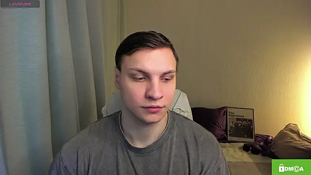 handsome guy01 online show from April 9, 2026, 7:52 pm