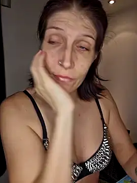 Snapshot of Lenchen_ chatting on December 19, 2024, 9:17 pm Lenchen online show from December 19, 2024, 9:17 pm