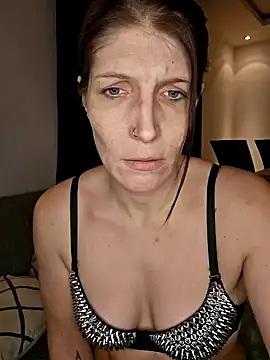 Snapshot of Lenchen_ chatting on January 2, 2025, 9:50 pm Lenchen online show from January 2, 2025, 9:50 pm