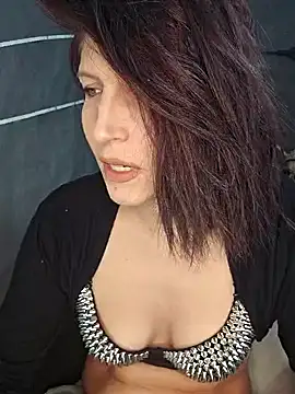 Snapshot of Lenchen_ chatting on January 15, 2025, 7:44 pm Lenchen online show from January 15, 2025, 7:44 pm