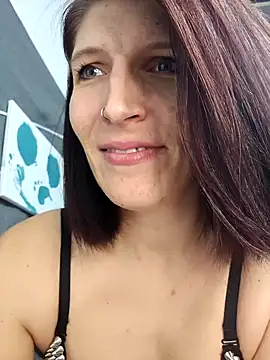 Snapshot of Lenchen_ chatting on January 23, 2025, 11:15 pm Lenchen online show from January 23, 2025, 11:15 pm