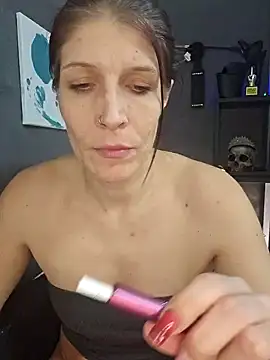 Snapshot of Lenchen_ chatting on January 29, 2025, 8:25 pm Lenchen online show from January 29, 2025, 8:25 pm