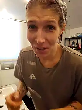 Snapshot of Lenchen_ chatting on January 31, 2025, 9:48 am Lenchen online show from January 31, 2025, 9:48 am