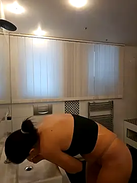 Snapshot of Lenchen_ chatting on February 6, 2025, 2:15 pm Lenchen online show from February 6, 2025, 2:15 pm