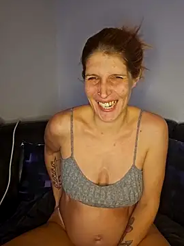 Snapshot of Lenchen_ chatting on November 8, 2025, 8:51 pm Lenchen online show from November 8, 2025, 8:51 pm