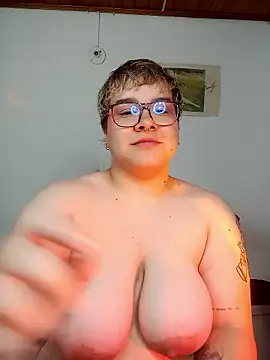 amalia love online show from January 7, 2026, 3:36 pm