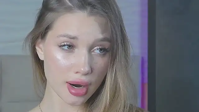 ViolaFlirt online show from February 11, 2025, 9:53 am